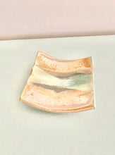 Load image into Gallery viewer, Pottery candle plate