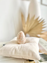 Load image into Gallery viewer, Sunstone egg