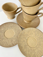 Load image into Gallery viewer, Set of 4 tea cups
