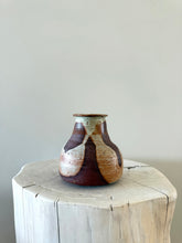 Load image into Gallery viewer, Vase-rust
