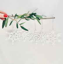 Load image into Gallery viewer, Snowflake ornaments
