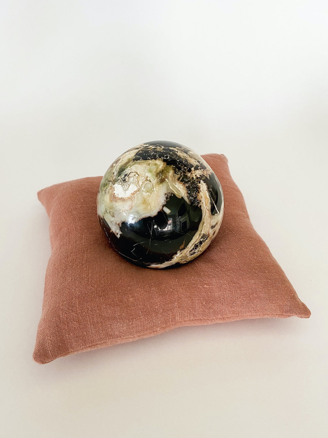 Sardonyx sphere