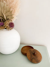 Load image into Gallery viewer, Wood carved dish with lid
