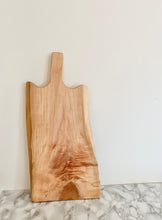 Load image into Gallery viewer, Serving board-Maple
